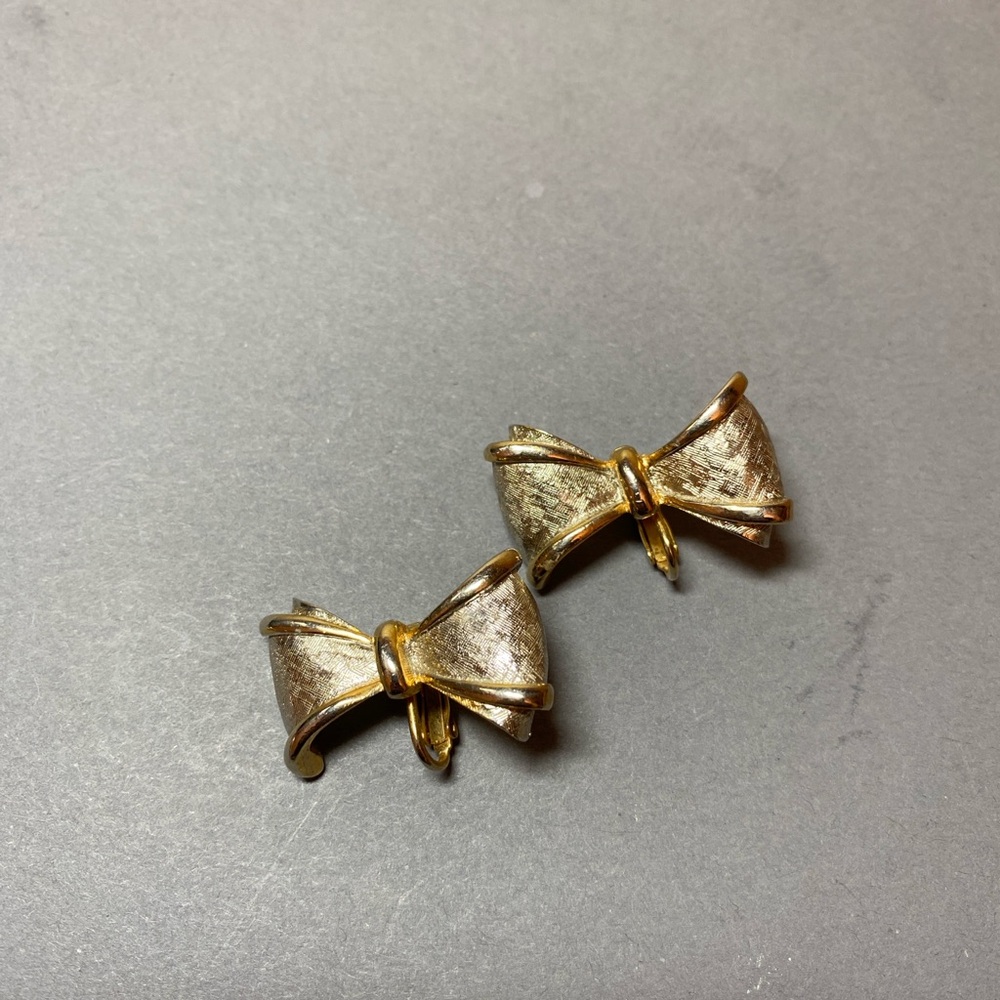 Vintage gold silver bow clip earrings